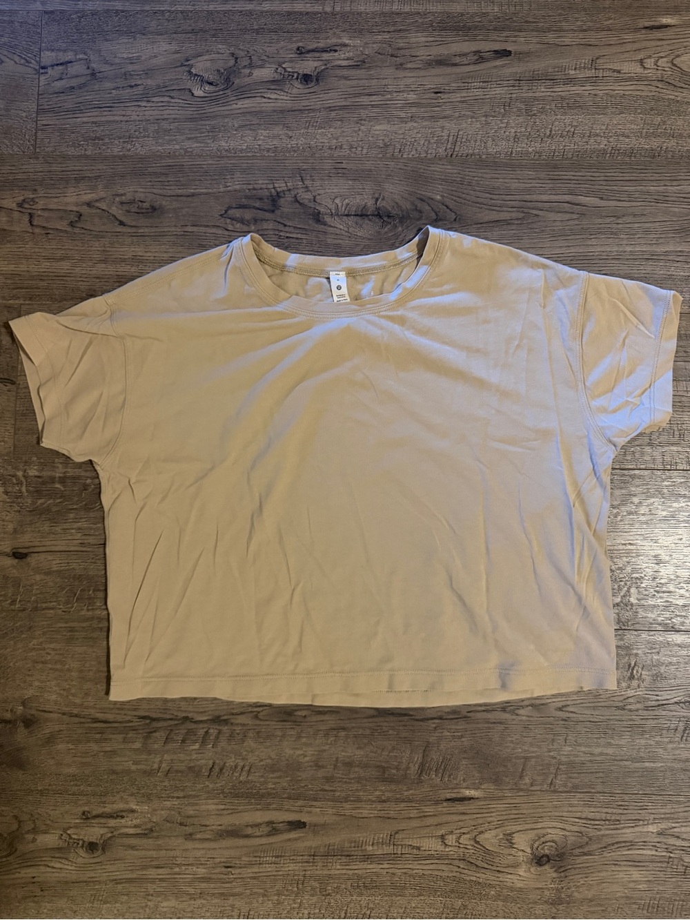lululemon athletica Boxy Cropped Short Sleeve Tee in Beige